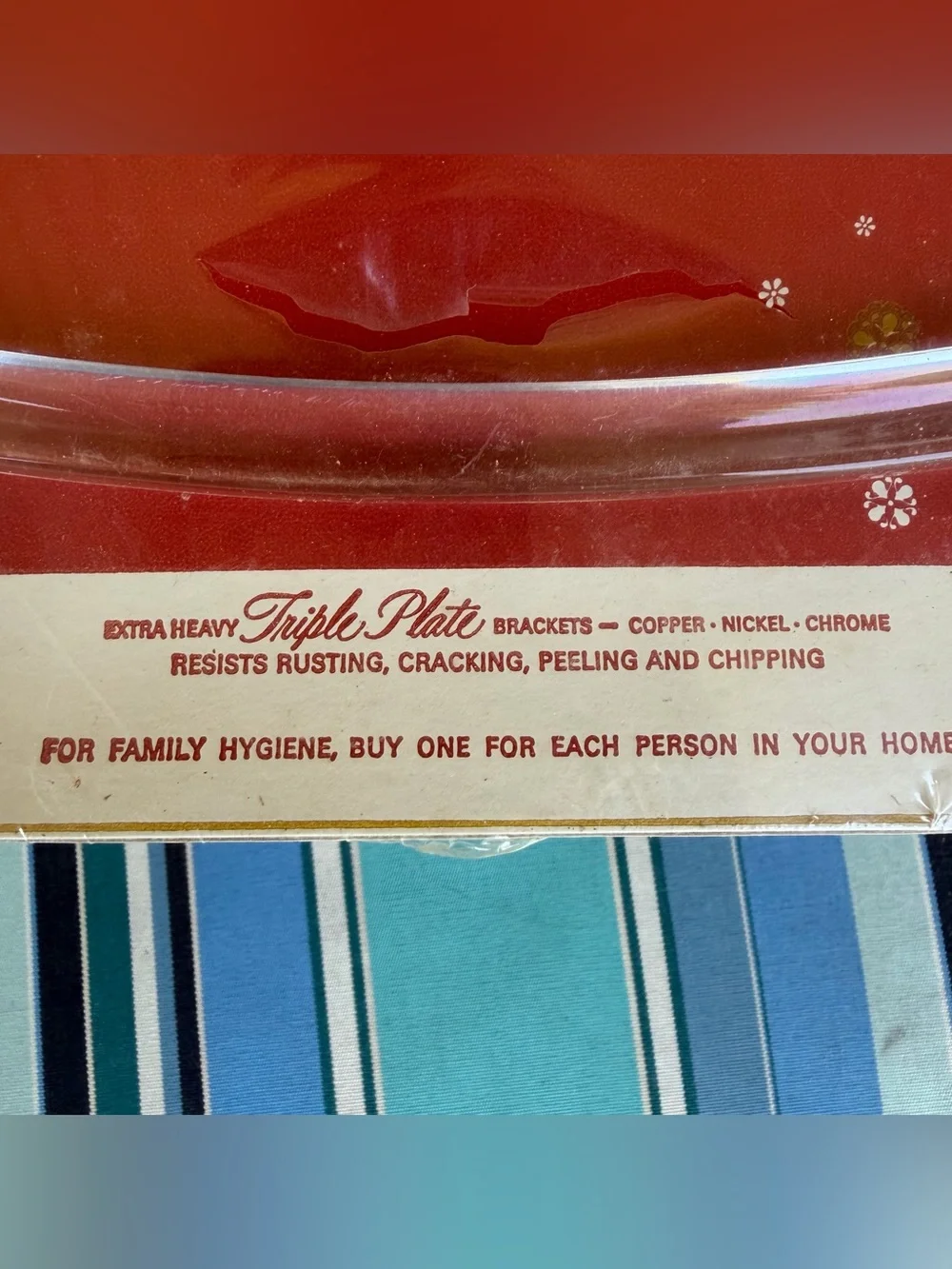 🍒💣 Vintage MCM Ekco crystal clear towel ring